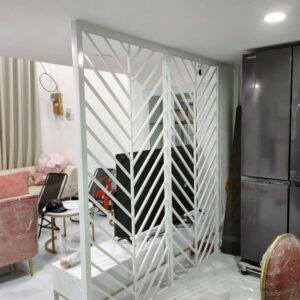 Vách ngăn phòng khách và bếp PK07