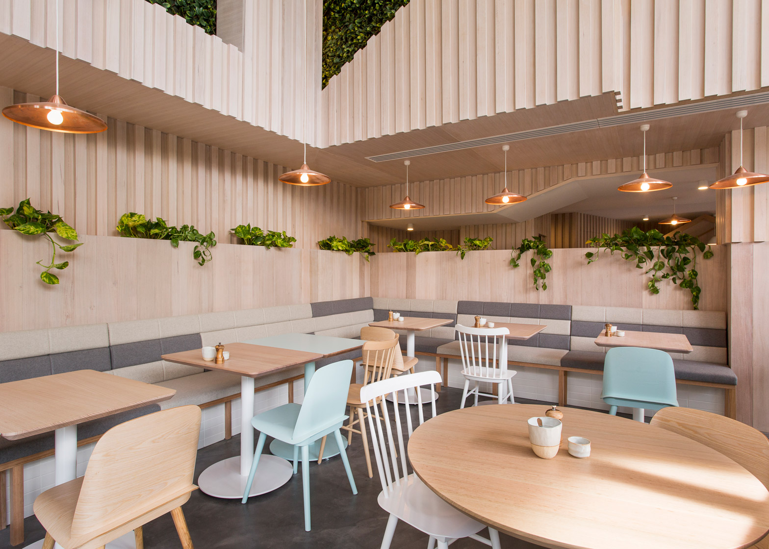 thiết kế thi công nội thất quán cafe