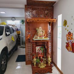 Mẫu vách ngăn bàn thờ ông địa bằng gỗ đẹp mẫu VOD03