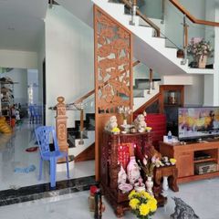 Mẫu vách ngăn bàn thờ ông địa hoa sen mẫu VOD07
