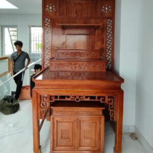 Vách ngăn phòng thờ gỗ tự nhiên đẹp mẫu PT25