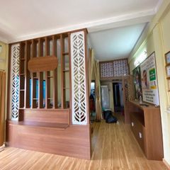 Vách ngăn kết hợp lam gỗ trang trí Spa mẫu NH03