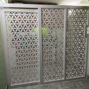 Vách cửa lùa hoa văn trắng mẫu CL11