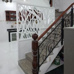 Vách ngăn cầu thang đẹp hiện đại mẫu CT21